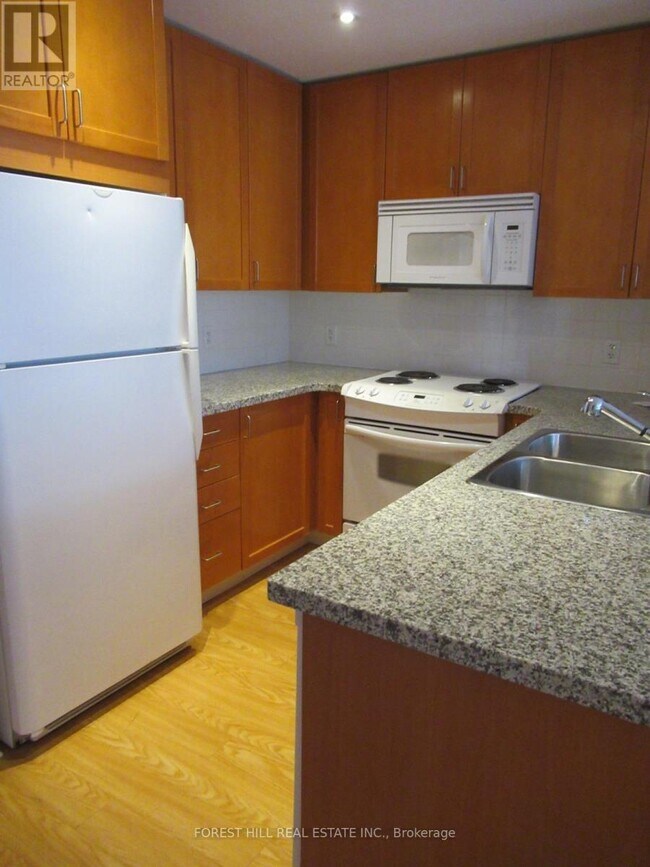 Photo du bâtiment - 85 Bloor St E