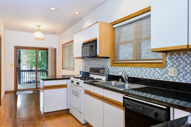 Foto del edificio - 3713 N Janssen Ave