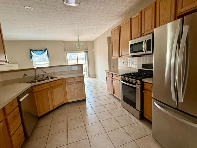 Foto del edificio - Gorgeous 4 bedroom, 2.5 bath home located in Pickerington Schools