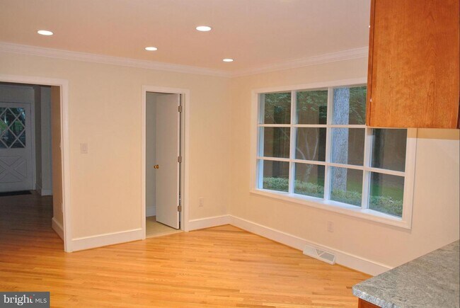 Building Photo - 6211 Sierra Ct