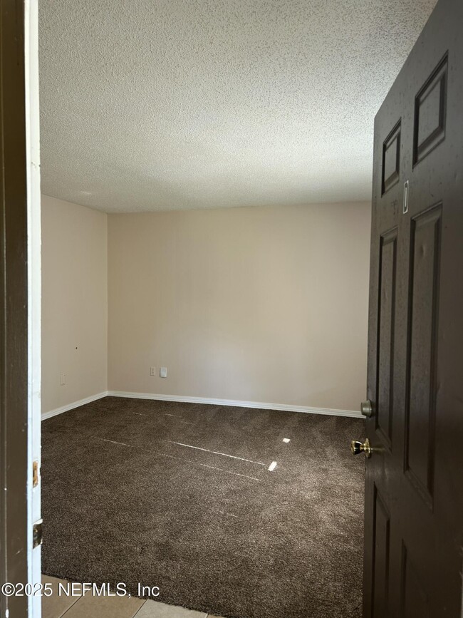 Building Photo - 472 Crabapple Ct