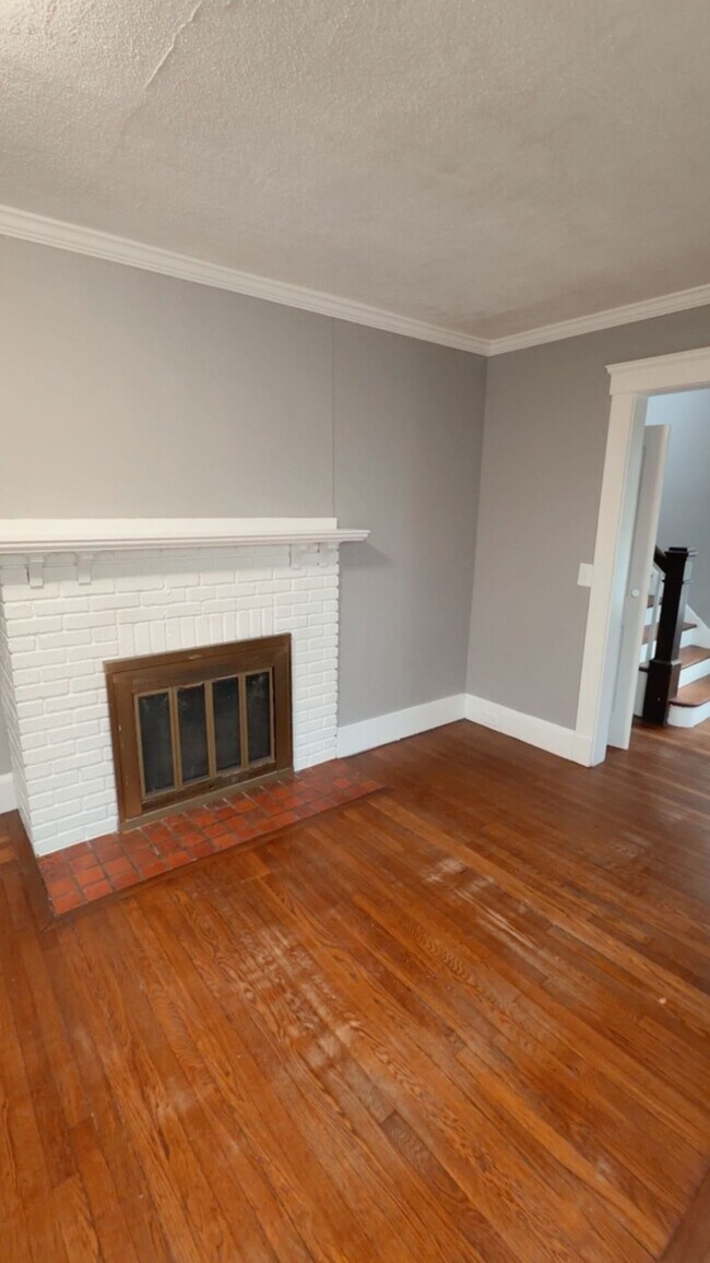 Building Photo - 38 Glen Rd