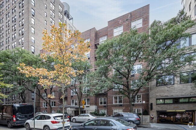 Building Photo - 64 E 94th St
