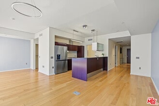 Building Photo - 1155 S Grand Ave