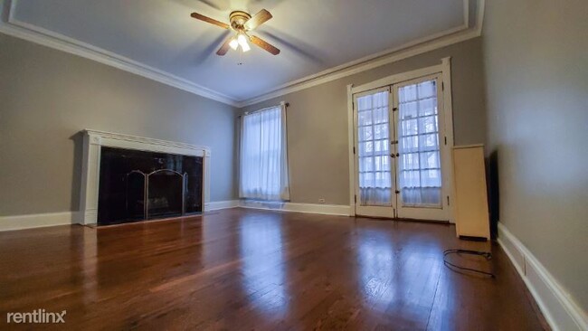Building Photo - 456 W Roslyn Pl