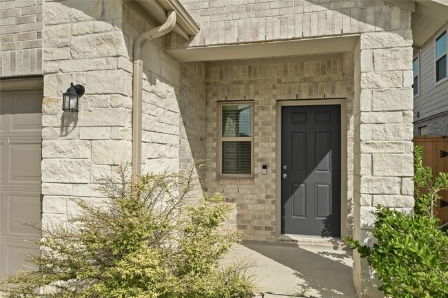 Foto del edificio - 21127 Dolphin Bay Ln