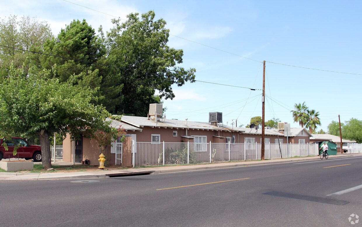 Foto principal - 2224 N 27th St