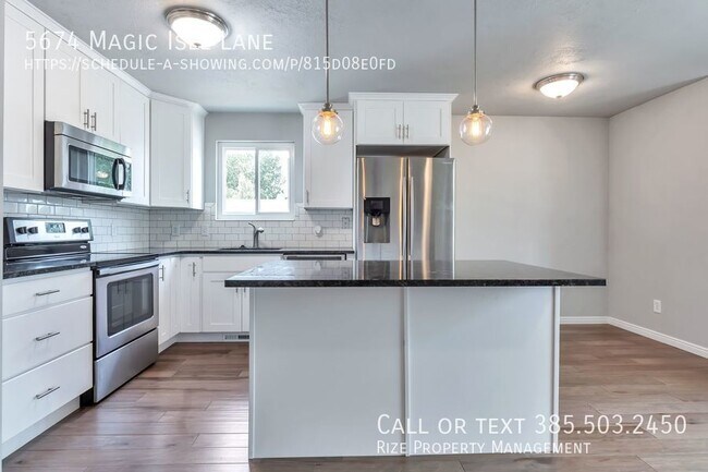 Building Photo - Gorgeous 4 bedroom Murray home!