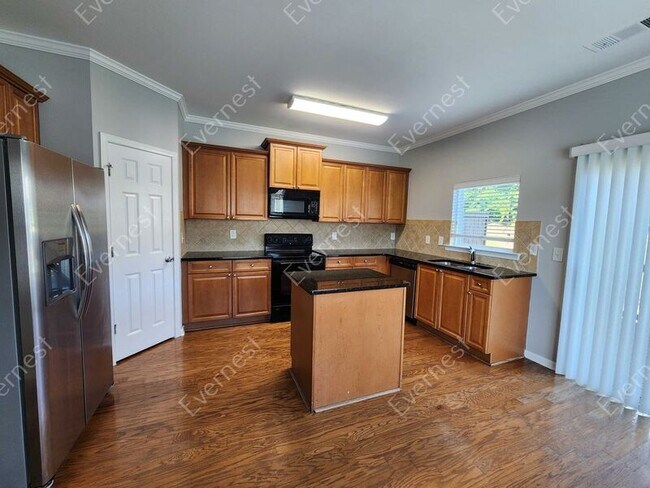 Foto del edificio - 2010 Liberty Ct NW