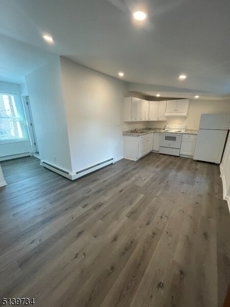 Primary Photo - 8 N Morris St