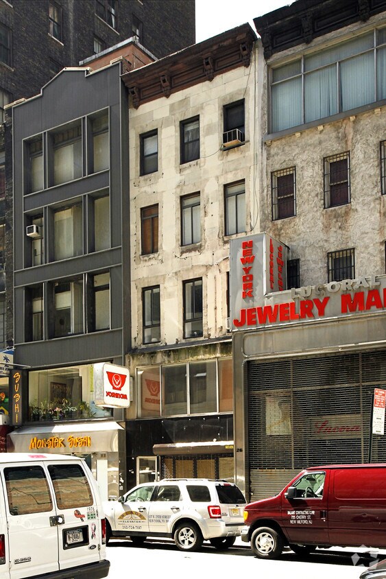 Foto principal - 24 W 46th St