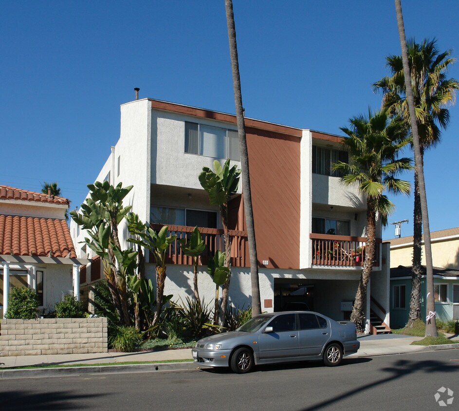 211 11th St, Seal Beach, CA 90740 Apartments in Seal Beach, CA