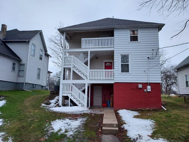 Back entrance - 243 Pine Lake Ave