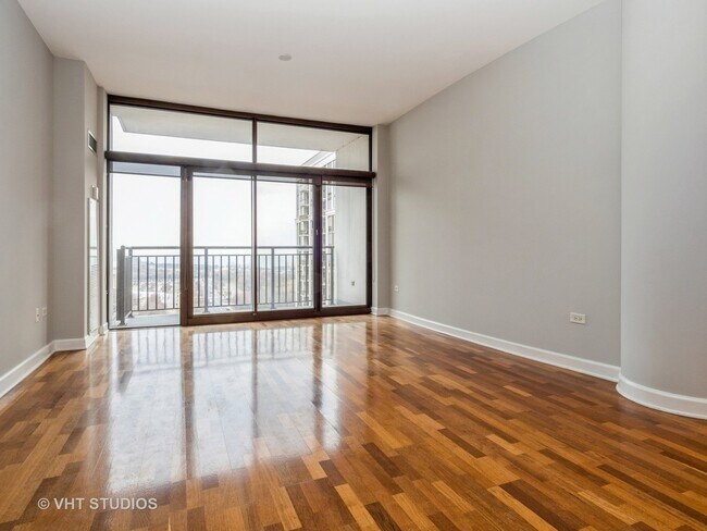 Building Photo - 1322 S Prairie Ave