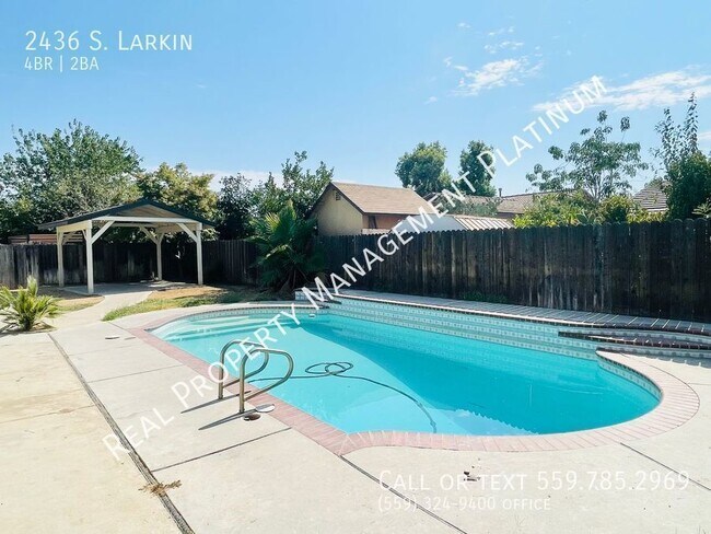 Foto del edificio - $2,295  4 Bed Home, Pool & Solar - Clovis ...