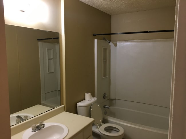 Photo - 7528 Oak Chase Townhome