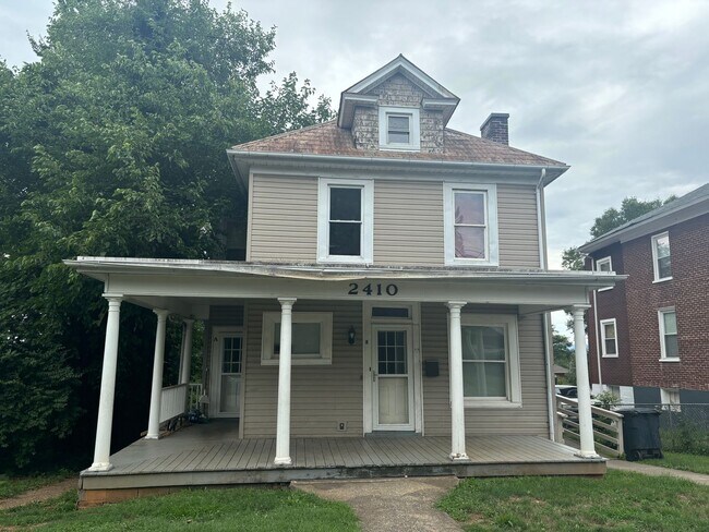 Foto del edificio - 2410 Hanover Ave NW