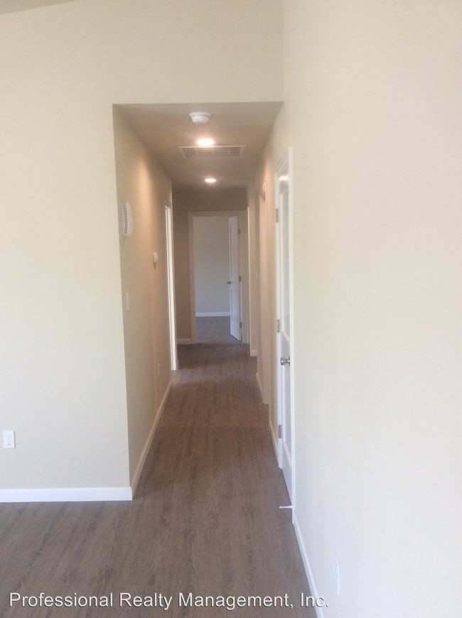 Foto del edificio - 321 Belmont Ave