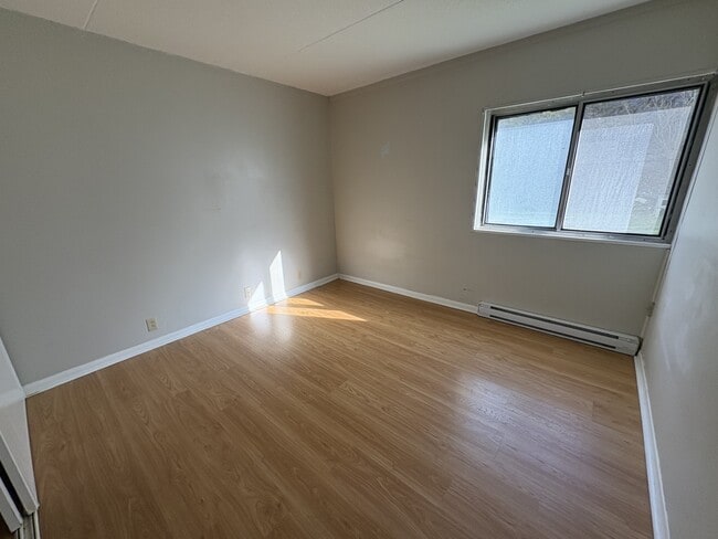 Building Photo - 155 Mystery Lake Dr