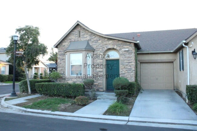 Building Photo - Home for Rent 4071 W. Peach Tree Fresno, CA 93722 Description 3 Bedroom/2 Bath Home in Fresno (Fi...