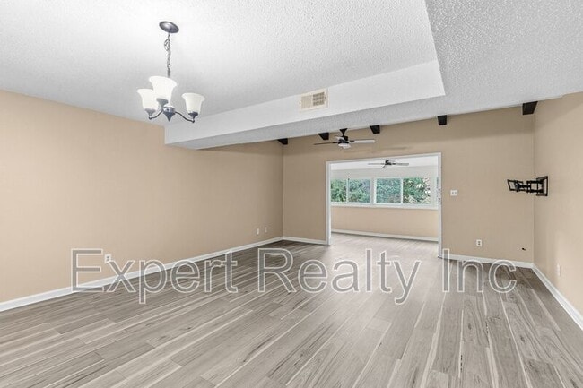 Building Photo - 510 Running Brook Rd