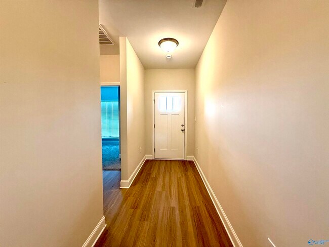 Foto del edificio - 4018 Rockland Cir SE