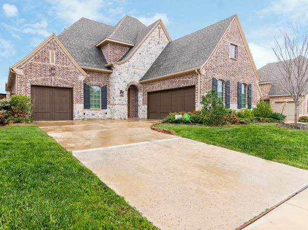 Foto principal - 4141 Bering Way