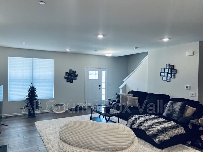 Building Photo - 276 Hoffmann Dr