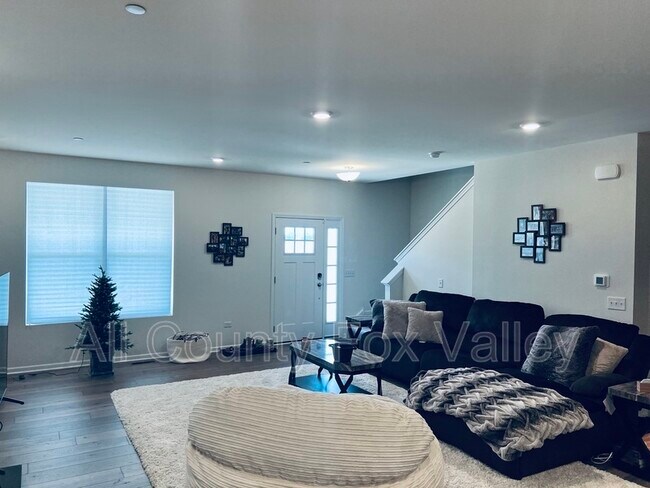 Foto del edificio - 276 Hoffmann Dr