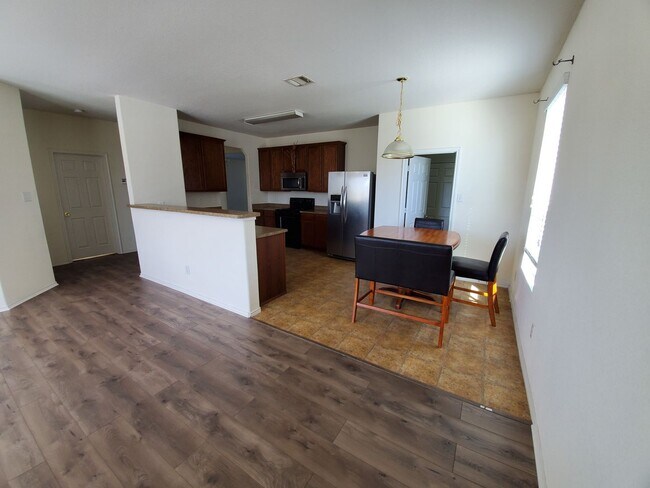 Building Photo - 7914 Derby Vista
