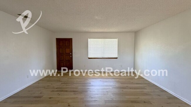 Foto del edificio - 12780 Red Wing Rd.
