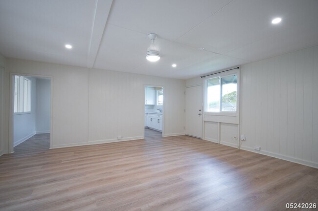 Building Photo - Newly Renovated Island Home with Expansive Landscaped Yard & Fruit Trees (Kaneohe)