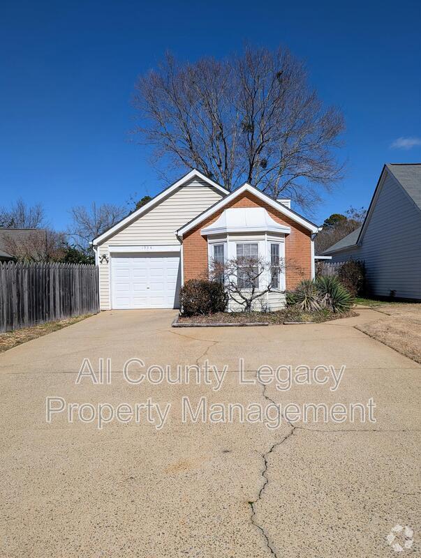 Building Photo - 1934 Brittania Cir