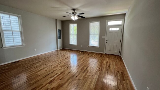 Building Photo - 2008 Cedar St