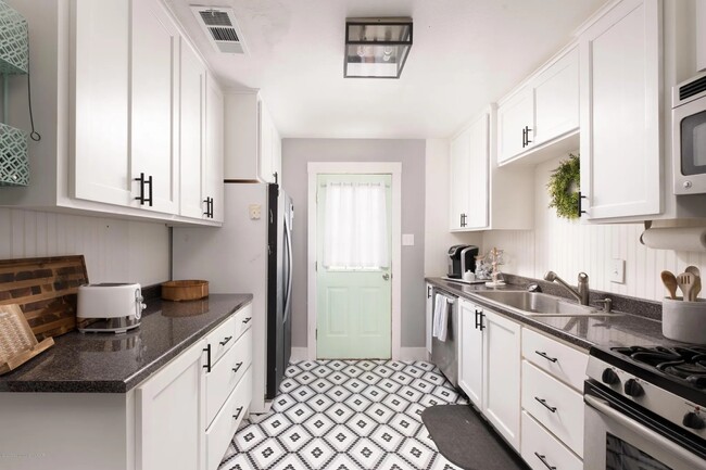 Building Photo - 4205 Bowie St