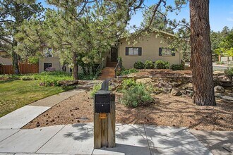 Building Photo - 735 Big Valley Dr