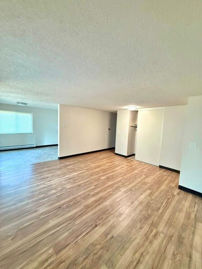 Foto del edificio - 18524 Linden Ave N