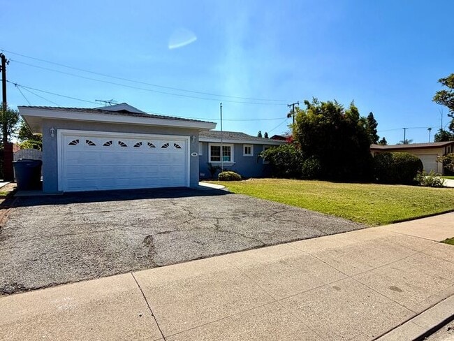 Building Photo - Beautiful 4-Bedroom Home in the Heart of Covina!