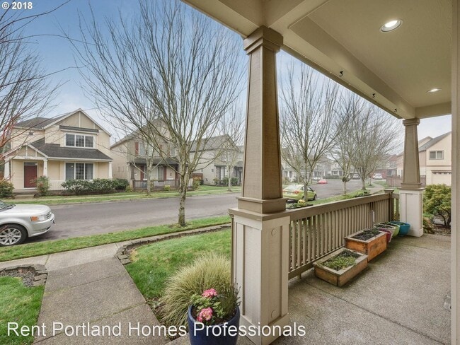 Building Photo - 3 br, 2.5 bath House - 1081 SE Leander Street