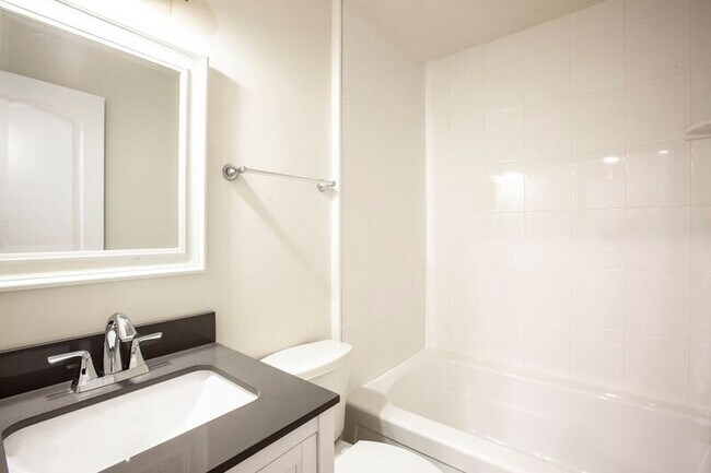 Foto del edificio - 1000 Monticello Rd