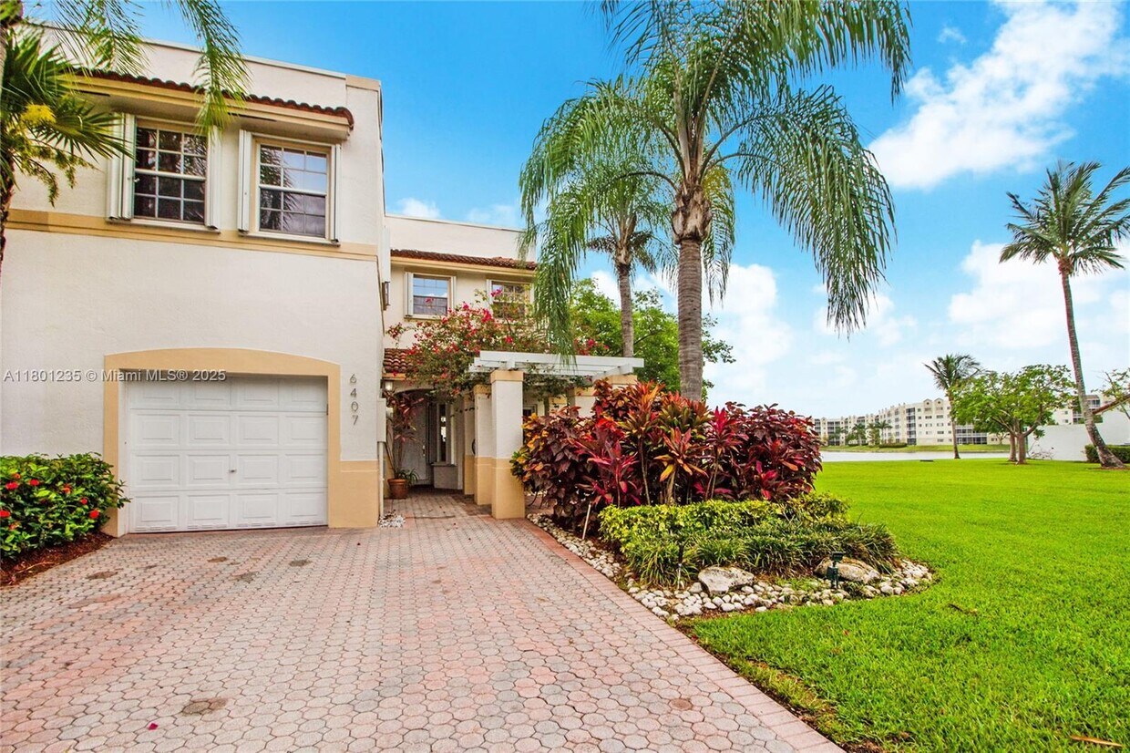 Primary Photo - 6407 NW 109th Ave
