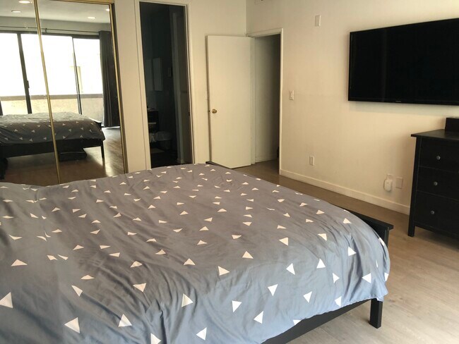 Larger bedroom 2 - 1505 Purdue Ave