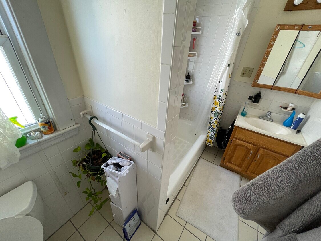 Primary Photo - 24 Claymoss Rd