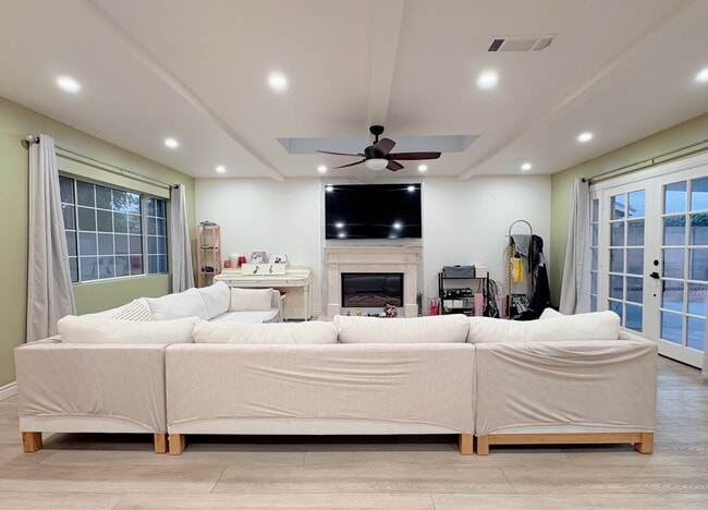 Building Photo - 10322 Barbara Anne St