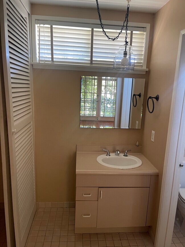 Foto del edificio - 16055 Temecula St