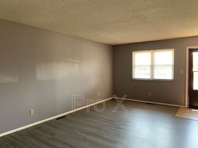 Building Photo - 3833 College View Ave