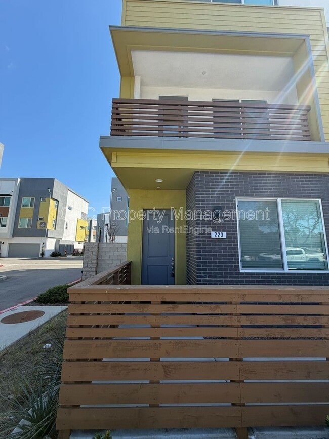 Foto del edificio - 223 S Johnson Ave