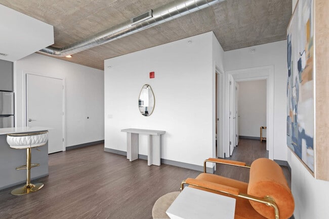 Building Photo - 1314 W Randolph St