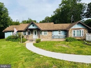 Building Photo - 6703 Token Valley Rd