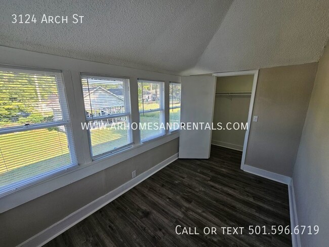 Building Photo - 3124 S Arch St